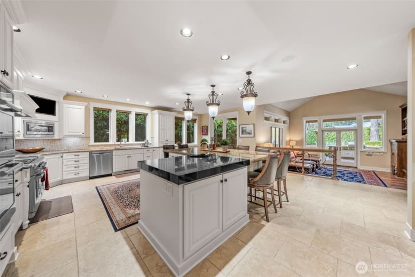 Property photo for 6 Forest Glen Lane SW, Lakewood photo 13