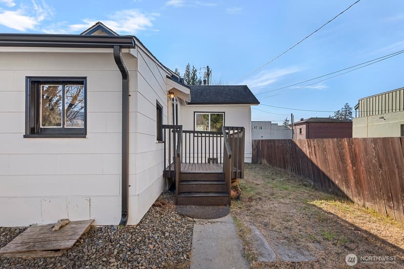 Property photo for 8164 Falls Avenue SE, Snoqualmie photo 18