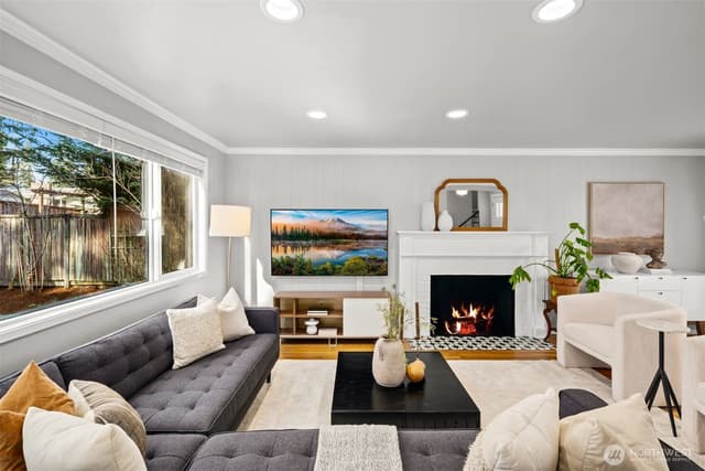 Property photo for 119 164th Avenue NE, Bellevue photo 3