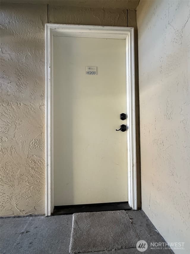Property photo for 1840 S 284th Lane #H-203, Federal Way photo 2