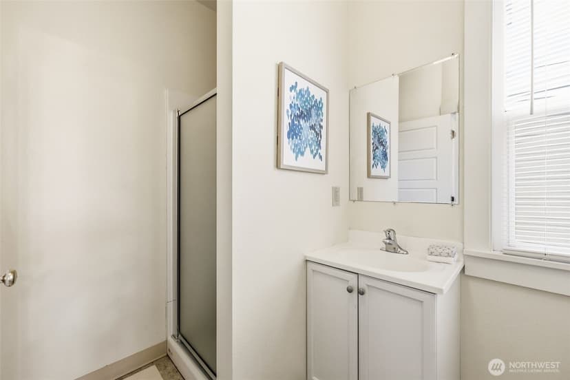 Property photo for 209 W McGraw Street, Seattle photo 14
