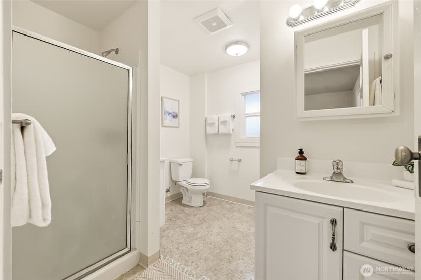 Property photo for 209 W McGraw Street, Seattle photo 22