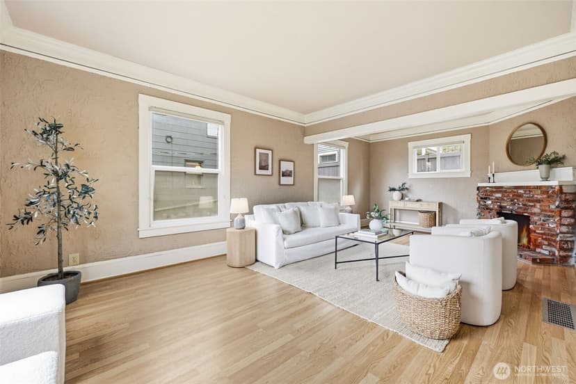 Property photo for 209 W McGraw Street, Seattle photo 6