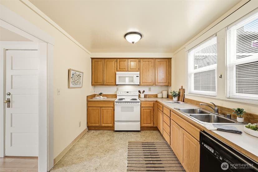 Property photo for 209 W McGraw Street, Seattle photo 13
