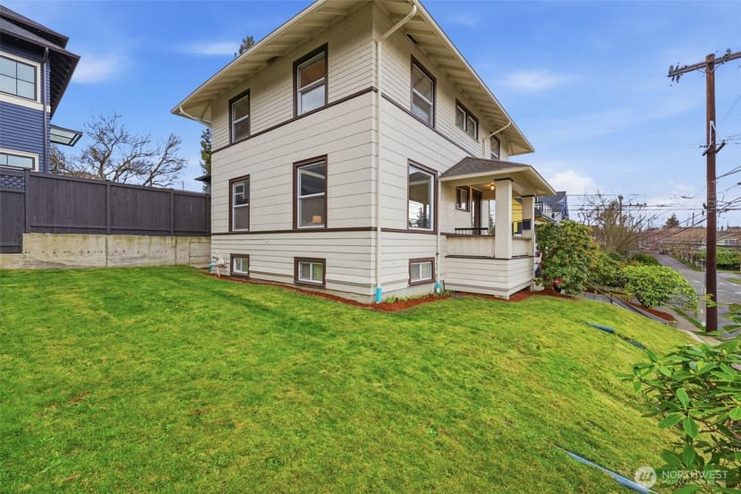 Property photo for 209 W McGraw Street, Seattle photo 26