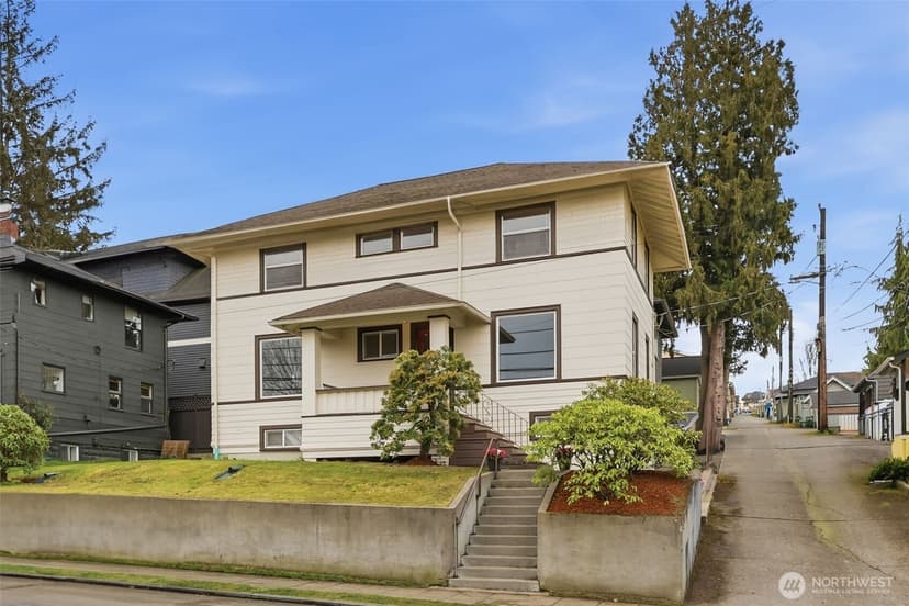 Property photo for 209 W McGraw Street, Seattle photo 3