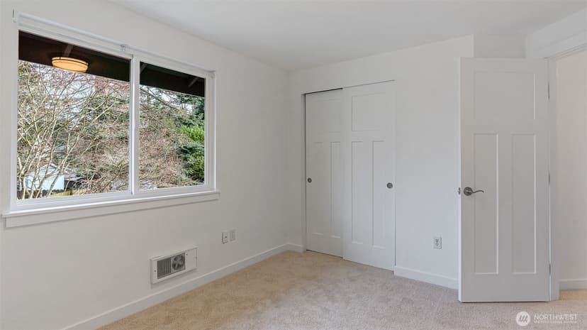 Property photo for 5909 Glenwood Avenue, Everett photo 21
