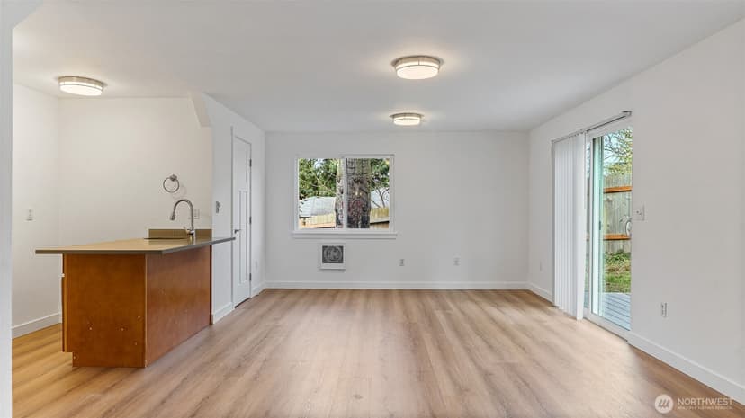 Property photo for 5909 Glenwood Avenue, Everett photo 14