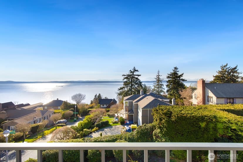 Property photo for 2803 Magnolia Boulevard W, Seattle photo 25