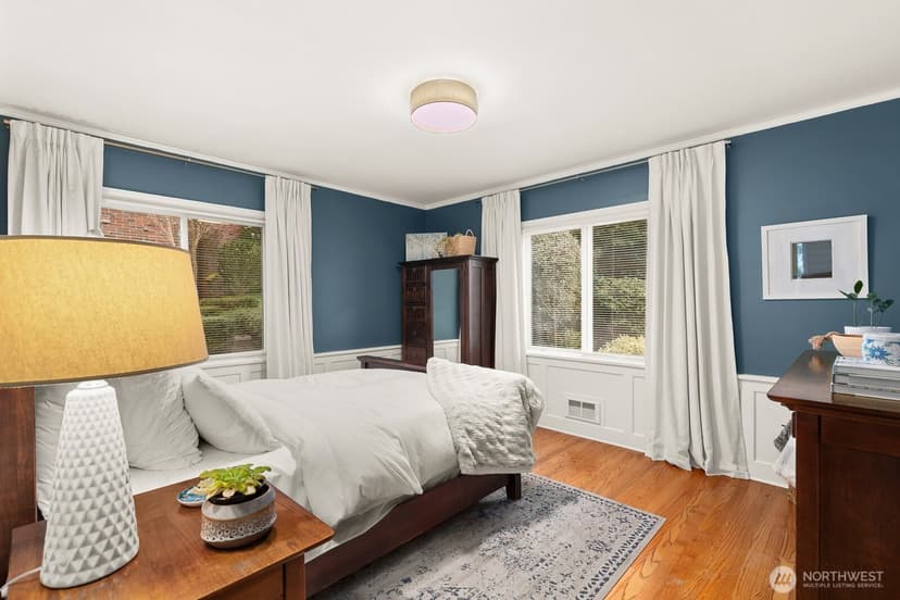 Property photo for 2803 Magnolia Boulevard W, Seattle photo 21