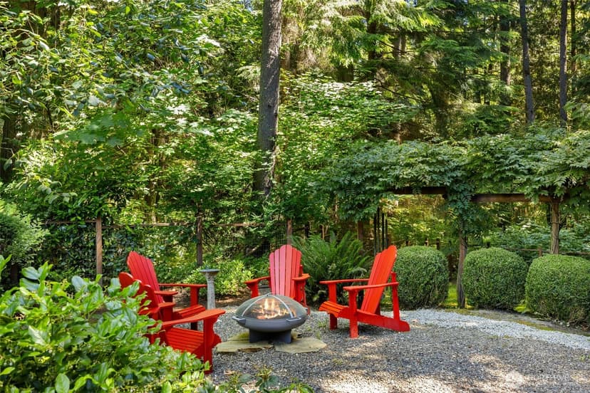 Property photo for 18604 215th Way NE, Woodinville photo 22