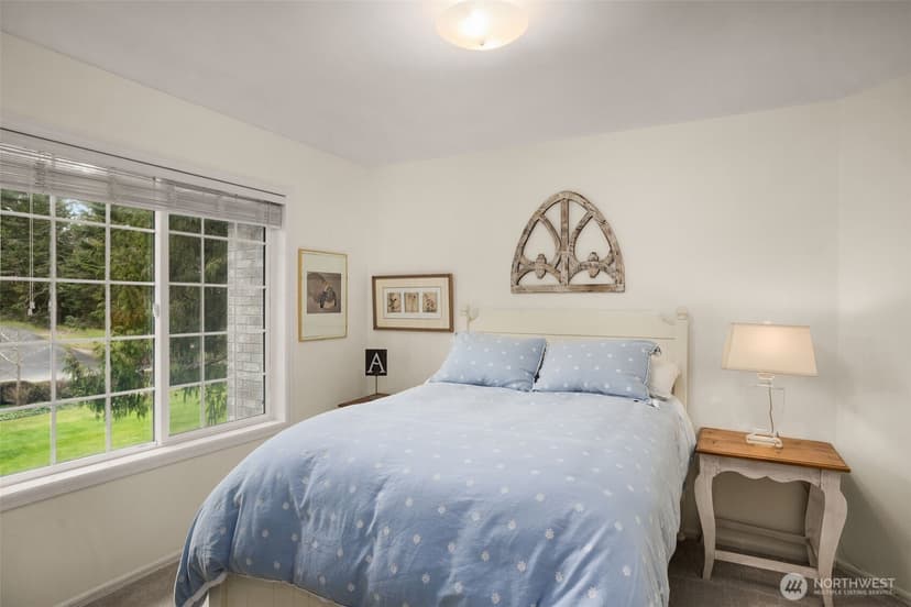 Property photo for 18604 215th Way NE, Woodinville photo 17