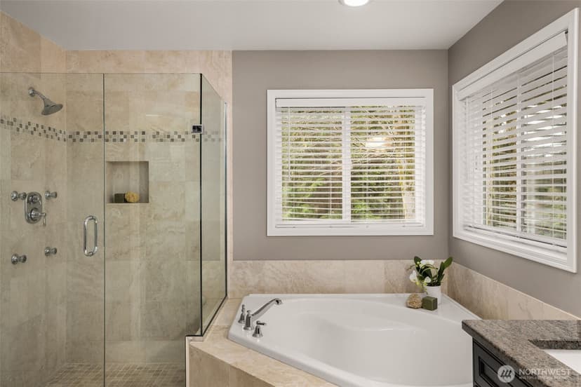 Property photo for 18604 215th Way NE, Woodinville photo 14