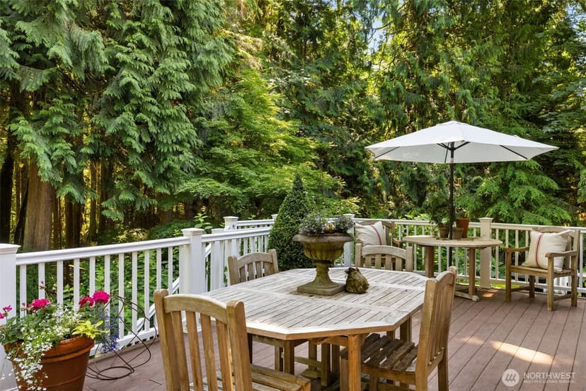 Property photo for 18604 215th Way NE, Woodinville photo 2