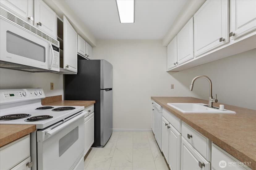 Property photo for 132 NE 95th Street #B309, Seattle photo 18
