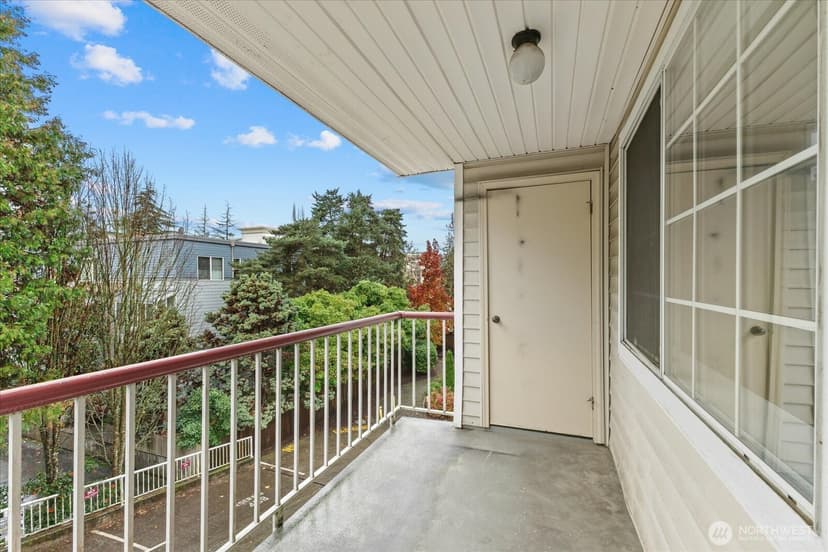 Property photo for 132 NE 95th Street #B309, Seattle photo 28