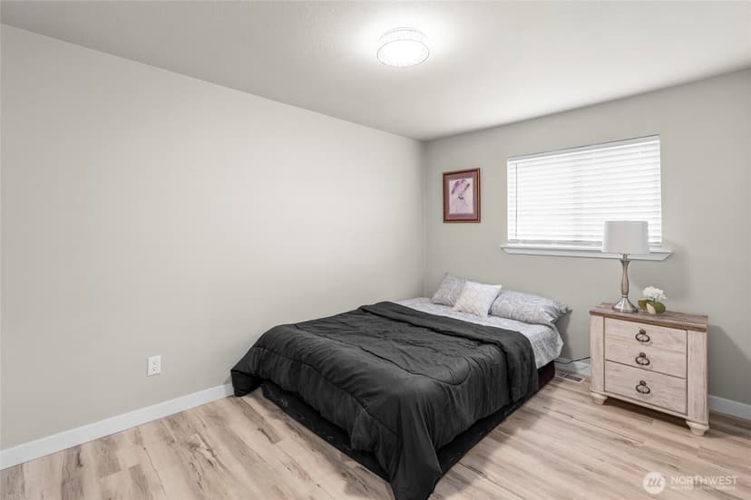 Property photo for 10506 Occident Street SW, Lakewood photo 17