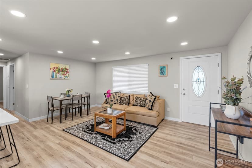 Property photo for 10506 Occident Street SW, Lakewood photo 6