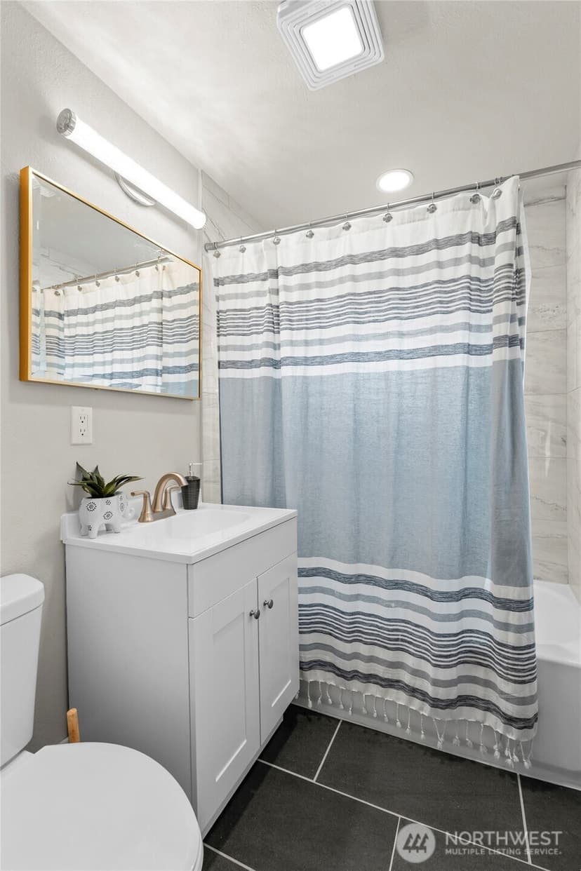 Property photo for 10506 Occident Street SW, Lakewood photo 18