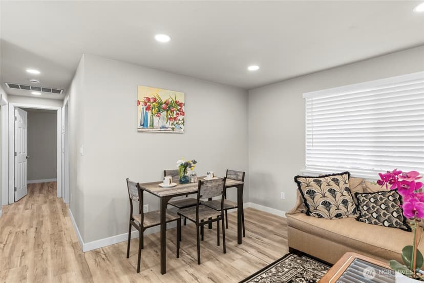 Property photo for 10506 Occident Street SW, Lakewood photo 7