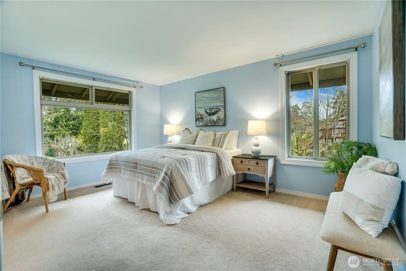 Property photo for 11501 Cloverdale Court SW, Lakewood photo 12