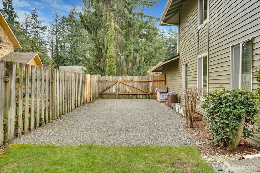 Property photo for 11501 Cloverdale Court SW, Lakewood photo 30
