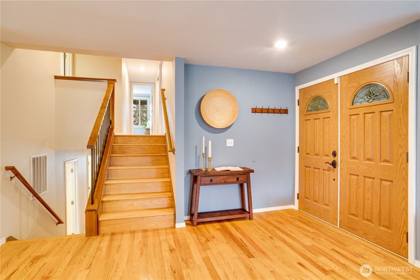 Property photo for 11501 Cloverdale Court SW, Lakewood photo 11