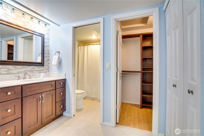 Property photo for 11501 Cloverdale Court SW, Lakewood photo 14