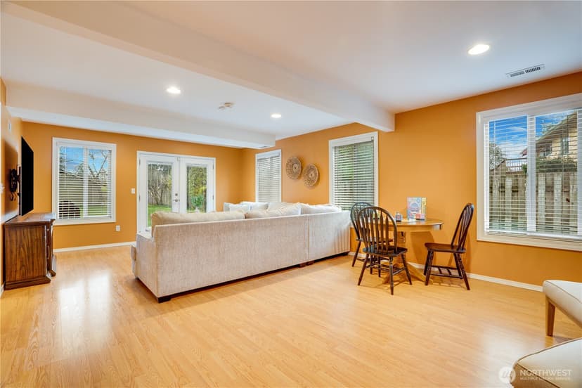 Property photo for 11501 Cloverdale Court SW, Lakewood photo 20