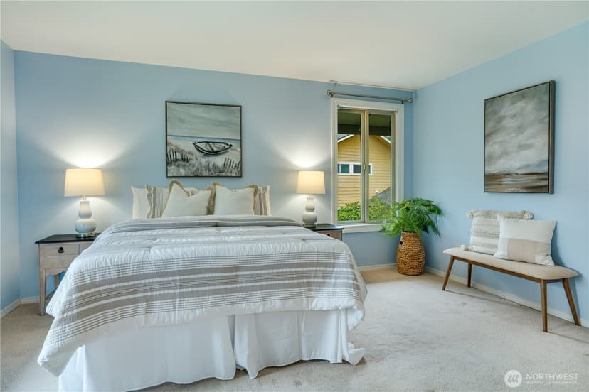 Property photo for 11501 Cloverdale Court SW, Lakewood photo 13