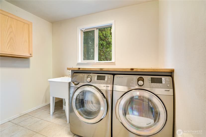 Property photo for 11501 Cloverdale Court SW, Lakewood photo 22