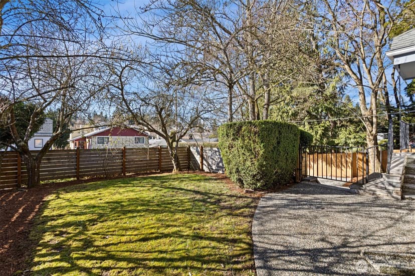 Property photo for 12046 12th Avenue NE, Seattle photo 18