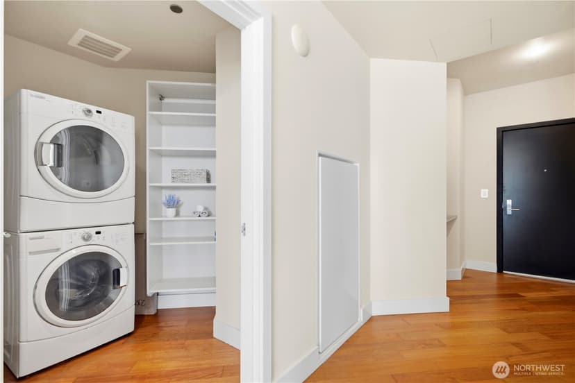 Property photo for 737 Olive Way #2808, Seattle photo 14
