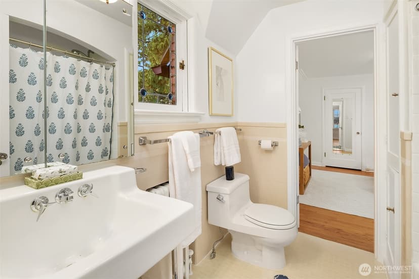 Property photo for 3419 E Laurelhurst Drive NE, Seattle photo 27