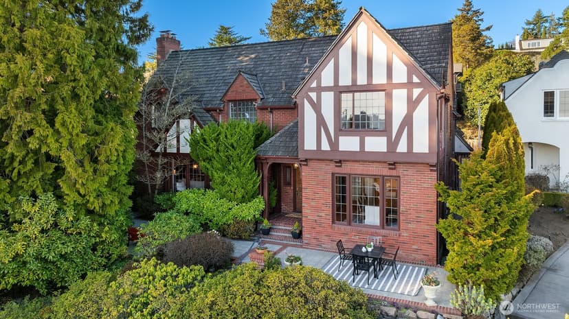 Property photo for 3419 E Laurelhurst Drive NE, Seattle