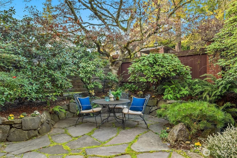 Property photo for 3419 E Laurelhurst Drive NE, Seattle photo 11