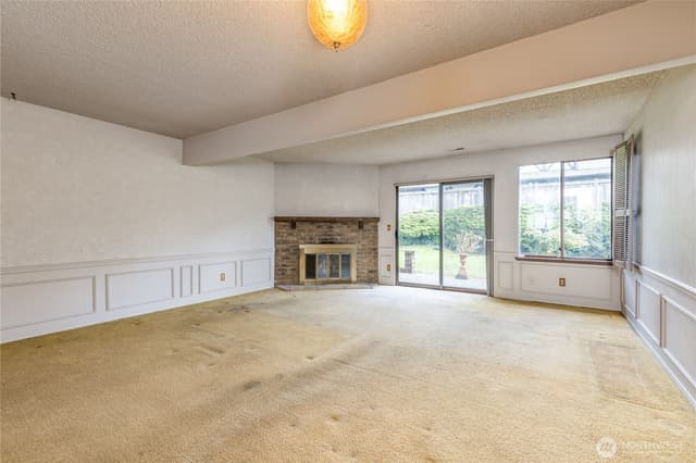 Property photo for 317 SW 112th Street #302, Seattle photo 2