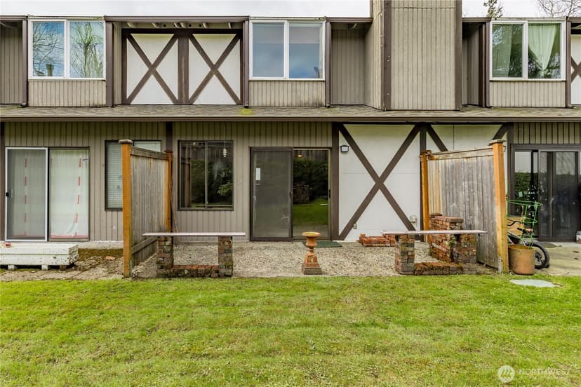 Property photo for 317 SW 112th Street #302, Seattle photo 9