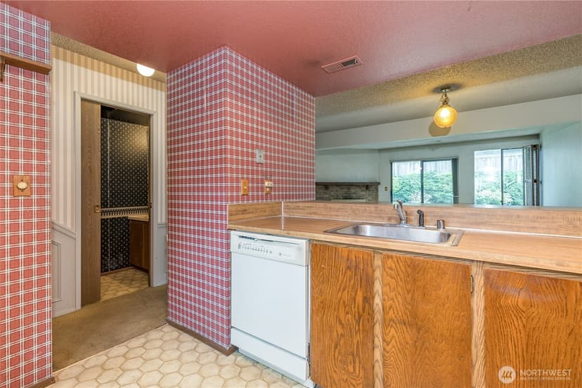 Property photo for 317 SW 112th Street #302, Seattle photo 16