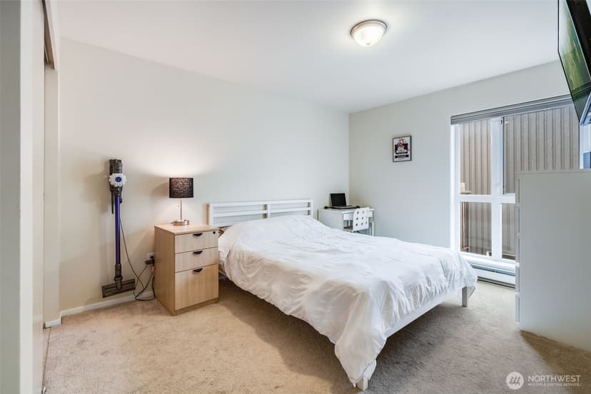 Property photo for 4020 Aurora Avenue N #403, Seattle photo 20