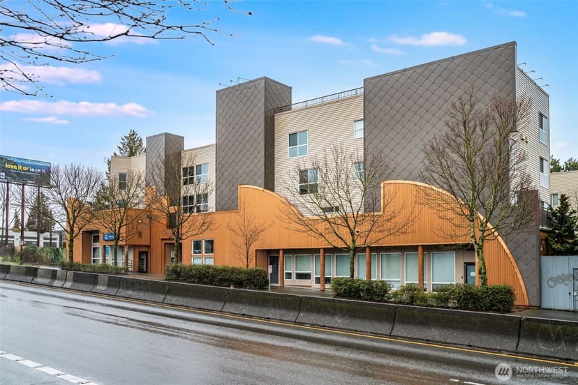 Property photo for 4020 Aurora Avenue N #403, Seattle photo 34