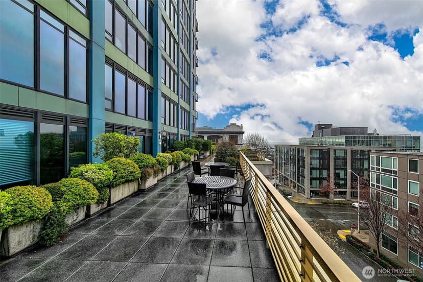 Property photo for 2716 Elliott Avenue #406, Seattle photo 13