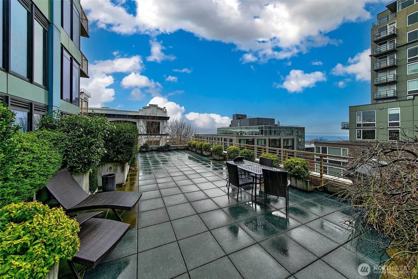 Property photo for 2716 Elliott Avenue #406, Seattle photo 16