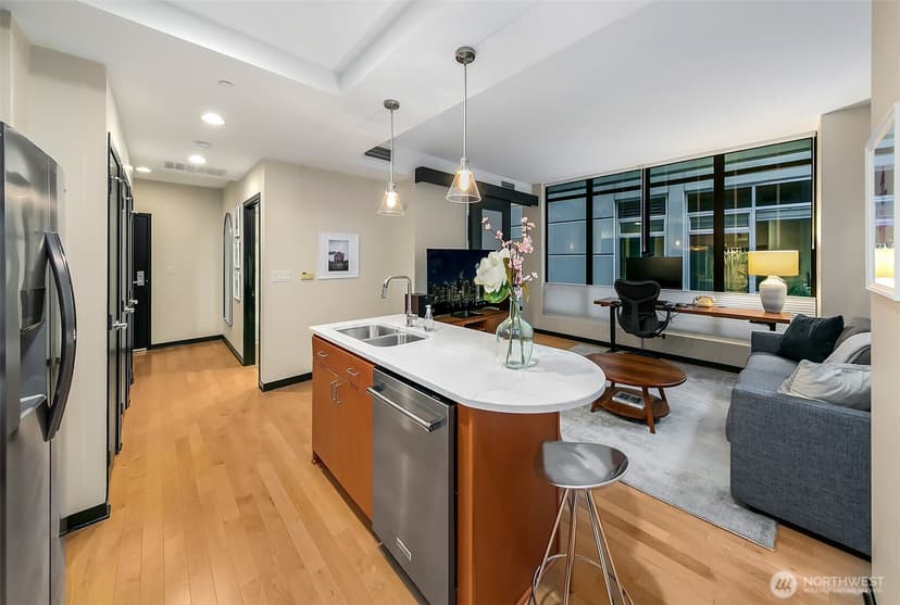 Property photo for 2716 Elliott Avenue #406, Seattle photo 6