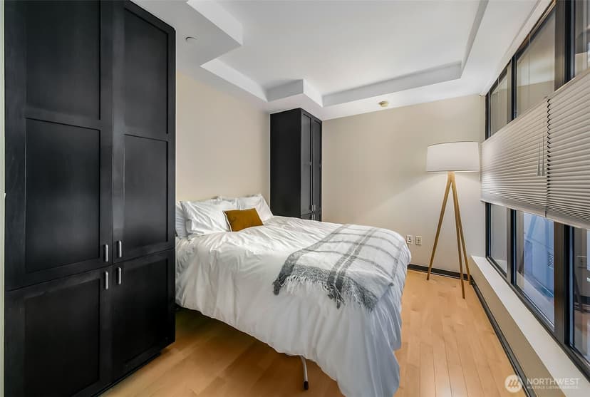 Property photo for 2716 Elliott Avenue #406, Seattle photo 9