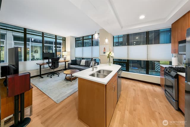 Property photo for 2716 Elliott Avenue #406, Seattle photo 4