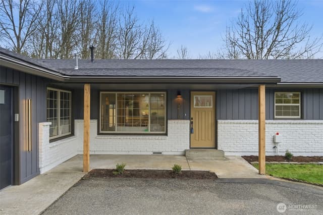 Property photo for 10410 13th Street Ct E, Edgewood photo 3