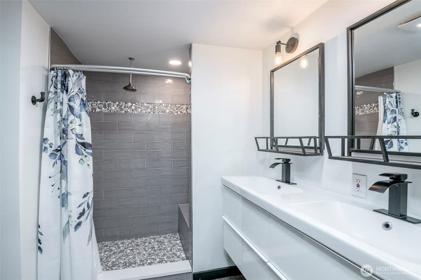 Property photo for 201 Union Avenue SE #155, Renton photo 10