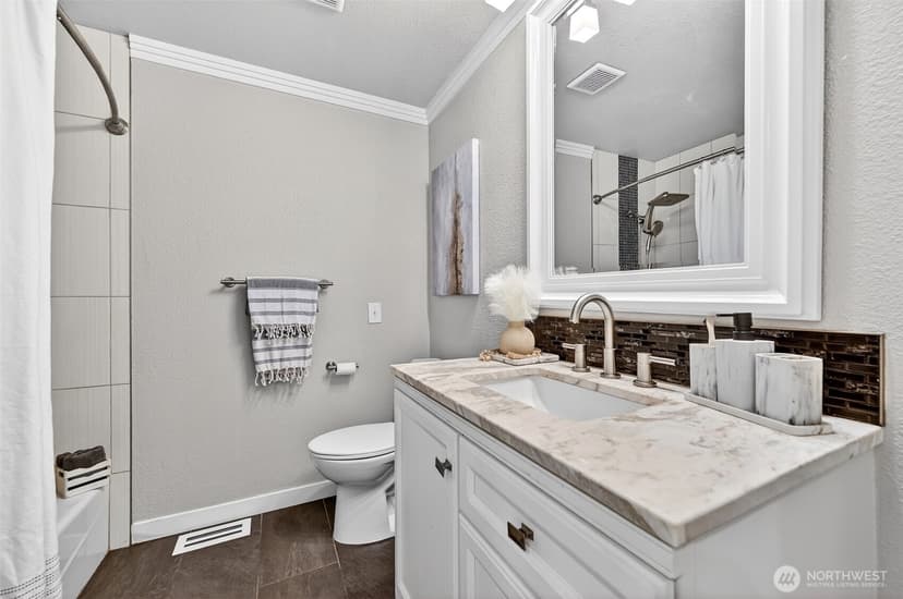 Property photo for 9620 116th Street SW, Lakewood photo 24