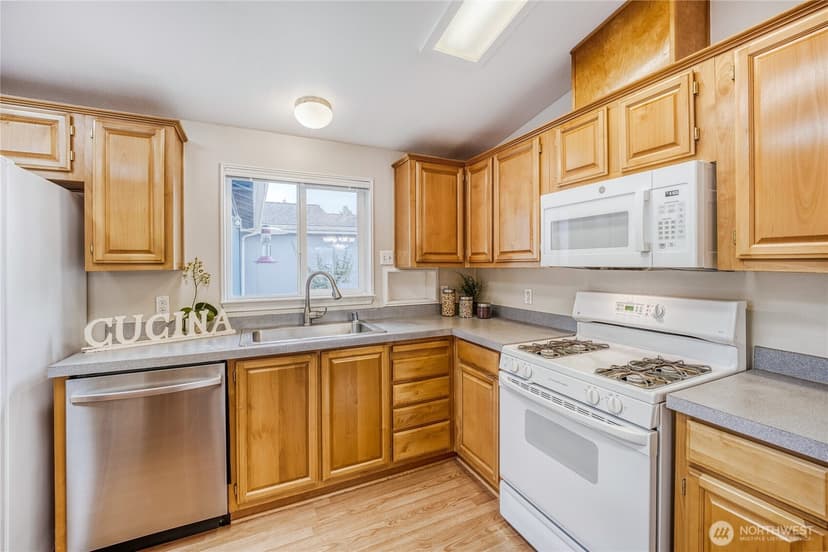 Property photo for 22241 SE 241st Place #62, Maple Valley photo 9